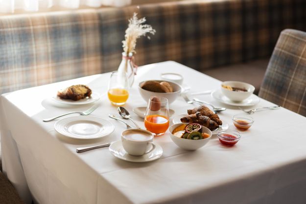 Frühstück im Sporthotel Floralpina