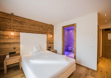 Single room Punta d'Oro Deluxe with a french bed