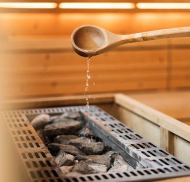 Aufguss in der Dampfsauna