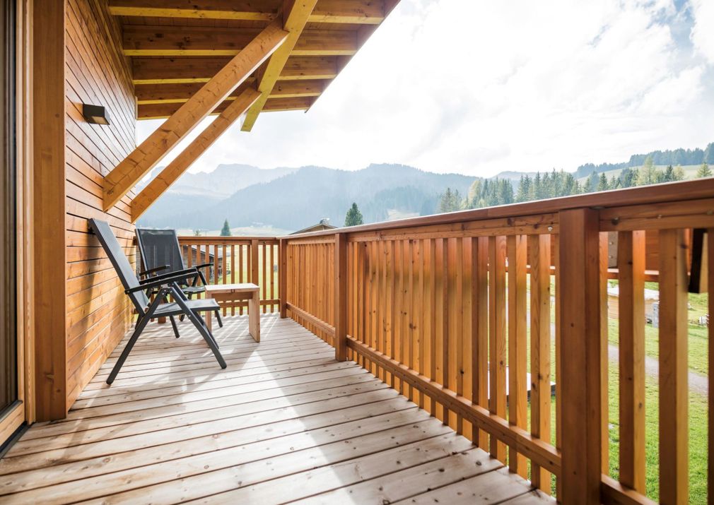 Der Balkon der Suite Antermoia im Sommer