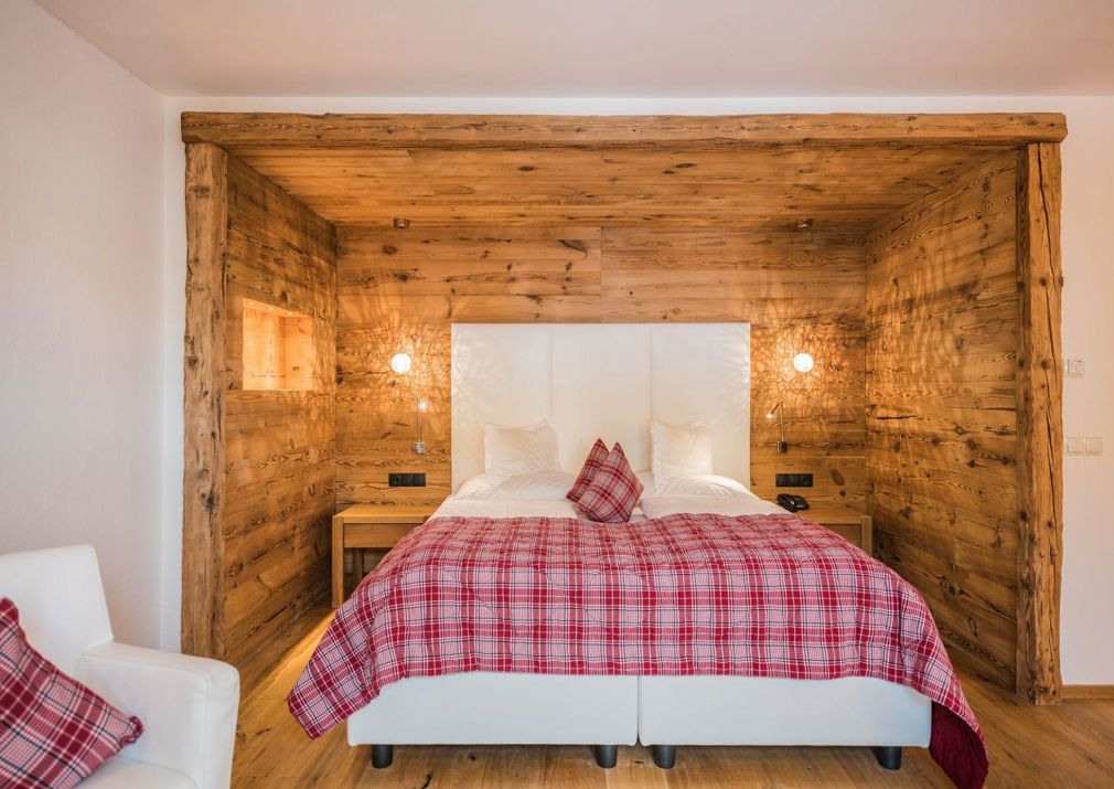 The double bed in the double room Alpe 109