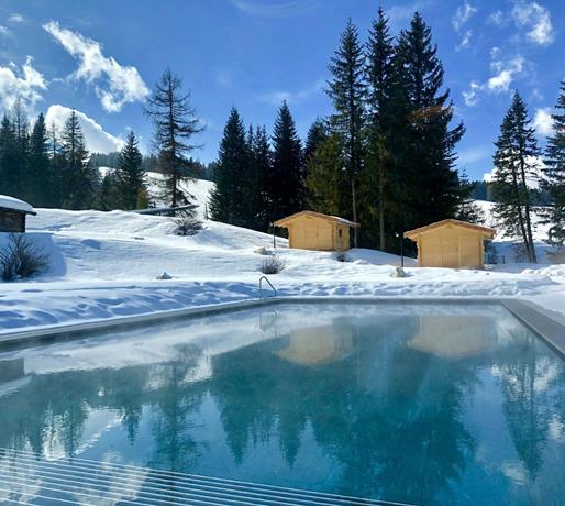 hotel-spa-winter-freibad